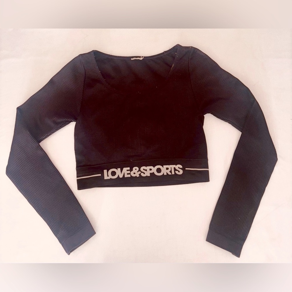 Love & Sports Black Long Sleeve Crop Top